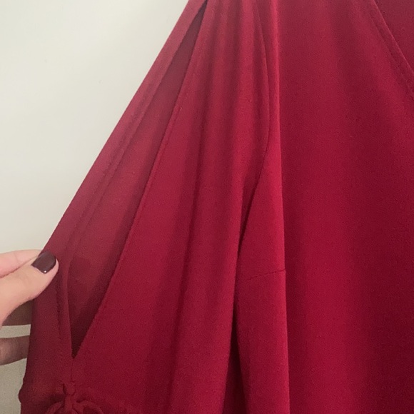 Express Belle Blouse - Picture 2 of 2